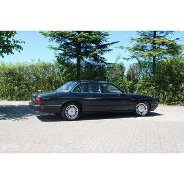 Jaguar XJ  Sedan/Limuzyna 1997,  3.2 benzyna, automat - Na sprzedaż za 36 900 zł - Słupsk - zdjęcie 5