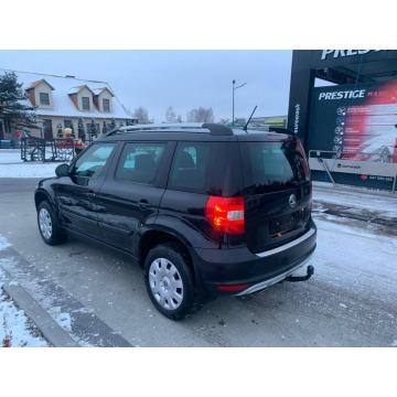 Skoda Yeti  SUV 2012,  1.2 benzyna, automat - Na sprzedaż za 29 999 zł - Nowa Wieś Rzeczna - zdjęcie 8
