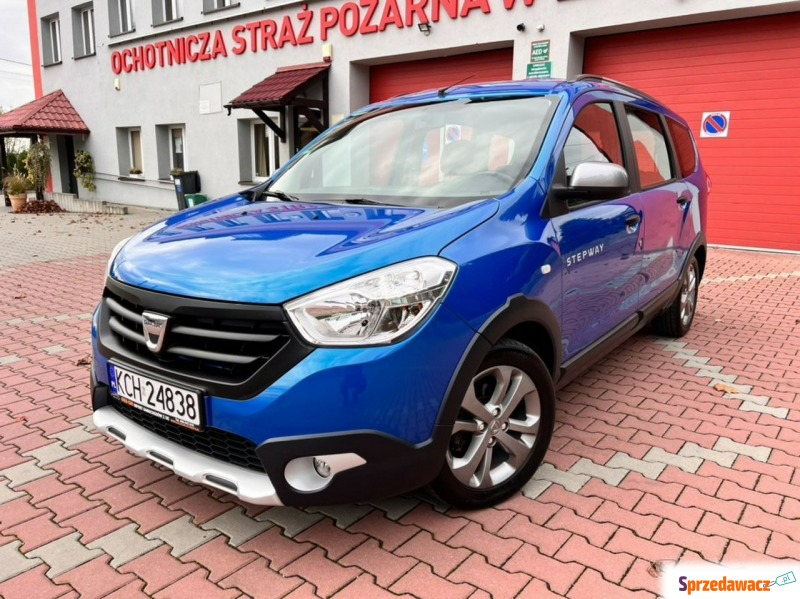 Dacia Lodgy 2015,  1.2 benzyna - Na sprzedaż za 37 990 zł - Zagórze