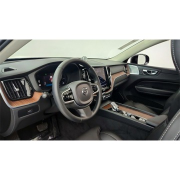 Volvo   SUV 2023,  2.0 hybryda, automat - Na sprzedaż za 152 520 zł - Katowice - zdjęcie 7