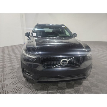 Volvo   SUV 2020,  2.0 hybryda, automat - Na sprzedaż za 100 860 zł - Katowice - zdjęcie 2