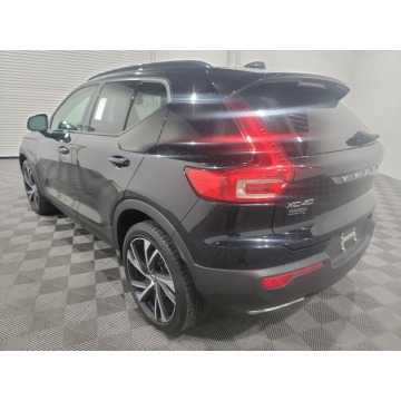 Volvo   SUV 2020,  2.0 hybryda, automat - Na sprzedaż za 100 860 zł - Katowice - zdjęcie 4