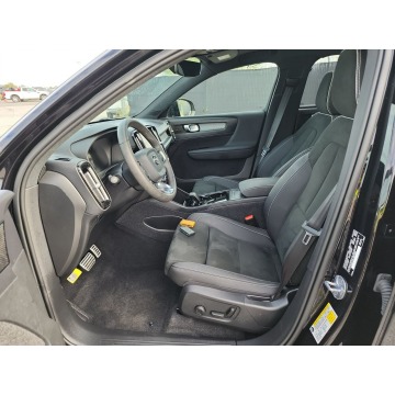 Volvo   SUV 2022 elektryczny, automat - Na sprzedaż za 115 620 zł - Katowice - zdjęcie 8