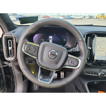 Volvo   SUV 2022 elektryczny, automat - Na sprzedaż za 115 620 zł - Katowice - zdjęcie 7