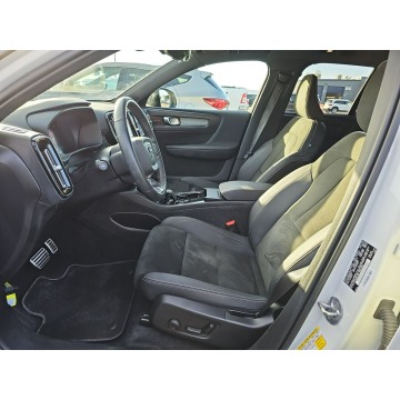 Volvo   SUV 2022 elektryczny, automat - Na sprzedaż za 116 850 zł - Katowice - zdjęcie 8