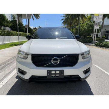 Volvo   SUV 2022,  2.0 hybryda, automat - Na sprzedaż za 118 080 zł - Katowice - zdjęcie 2
