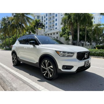 Volvo   SUV 2022,  2.0 hybryda, automat - Na sprzedaż za 118 080 zł - Katowice - zdjęcie 3
