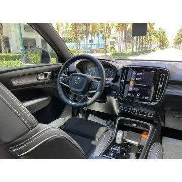 Volvo   SUV 2022,  2.0 hybryda, automat - Na sprzedaż za 118 080 zł - Katowice - zdjęcie 8