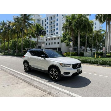 Volvo   SUV 2022,  2.0 hybryda, automat - Na sprzedaż za 118 080 zł - Katowice - zdjęcie 7
