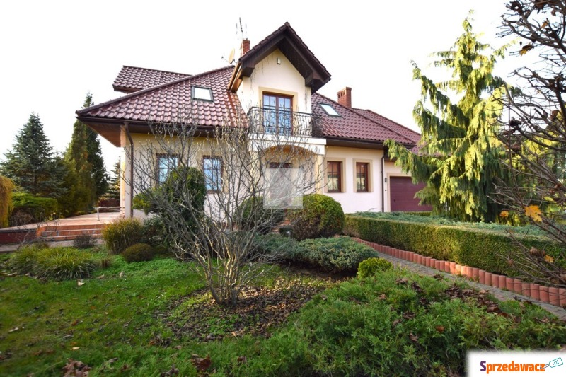 Sprzedam dom Jarosław - ,  pow.  180 m2,  działka:   1816 m2