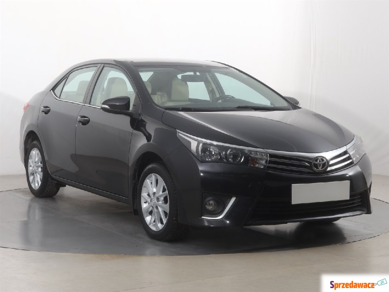 Toyota Corolla  Liftback 2014,  1.6 benzyna - Na sprzedaż za 50 999 zł - Katowice