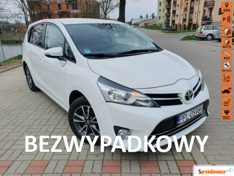 Toyota Verso  Liftback 2014,  1.6 diesel - Na sprzedaż za 39 400 zł - Zielona Łąka