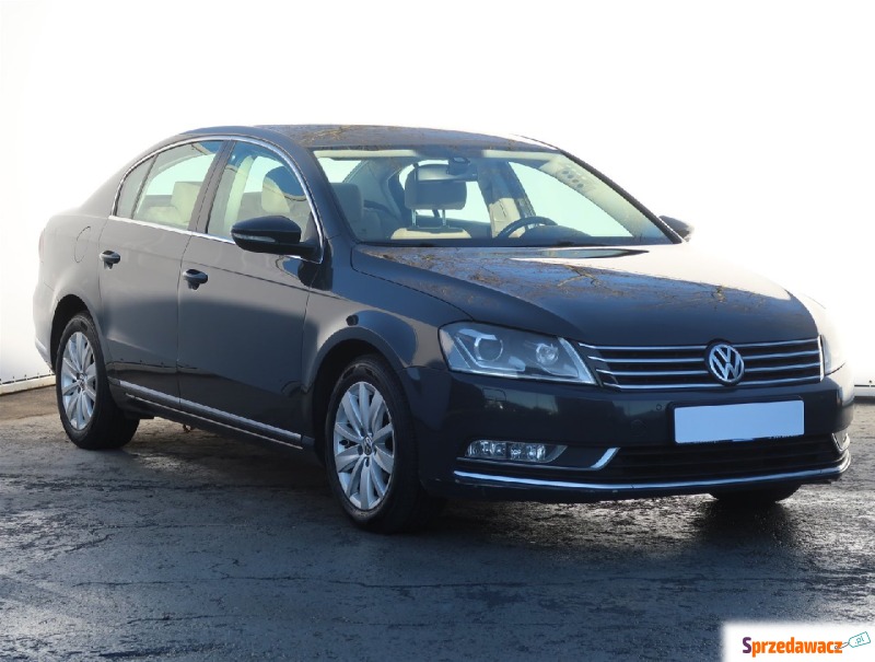 Volkswagen Passat  Liftback 2014,  2.0 diesel - Na sprzedaż za 41 499 zł - Bielany Wrocławskie