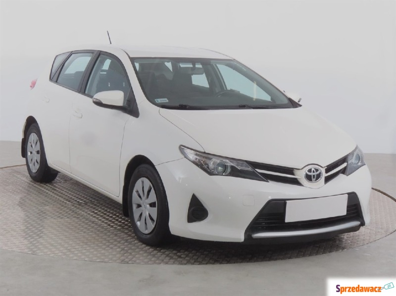 Toyota Auris  Hatchback 2014,  1.4 diesel - Na sprzedaż za 33 999 zł - Katowice