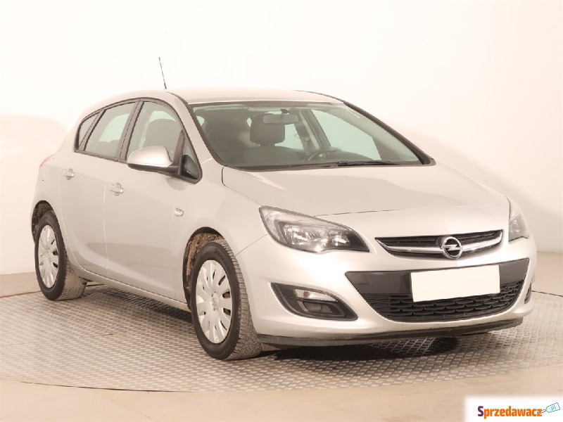 Opel Astra  Hatchback 2013,  1.6 benzyna - Na sprzedaż za 31 499 zł - Opole