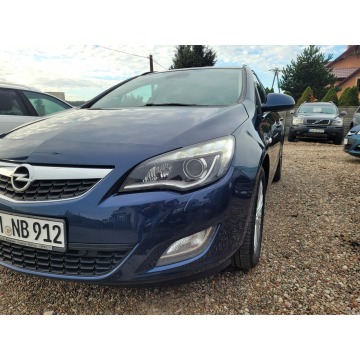 Opel Astra 2011,  2.0 diesel - Na sprzedaż za 27 900 zł - Lębork - zdjęcie 4