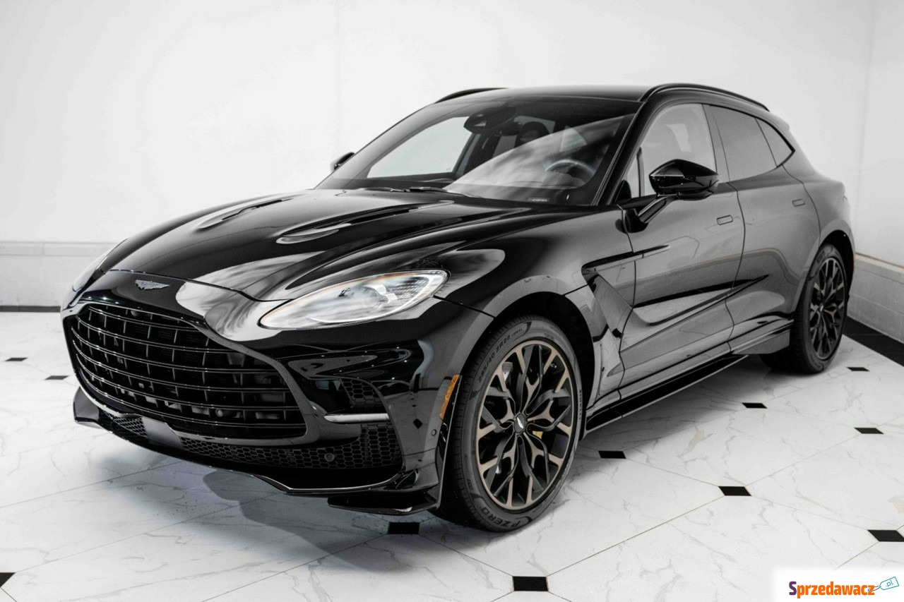 Aston Martin DBX 2023