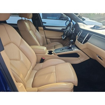 Porsche Macan  SUV 2018,  3.0 benzyna, automat - Na sprzedaż za 91 020 zł - Katowice - zdjęcie 4