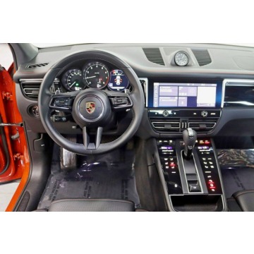 Porsche Macan  SUV 2022,  2.0 benzyna, automat - Na sprzedaż za 175 890 zł - Katowice - zdjęcie 5