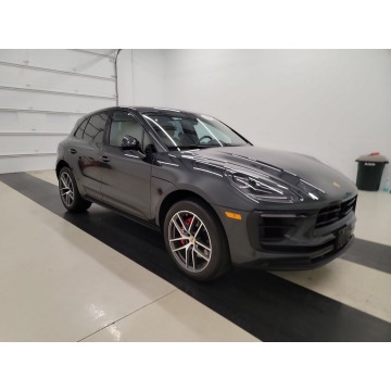 Porsche Macan  SUV 2023,  3.0 benzyna, automat - Na sprzedaż za 252 150 zł - Katowice - zdjęcie 3