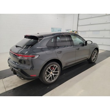 Porsche Macan  SUV 2023,  3.0 benzyna, automat - Na sprzedaż za 252 150 zł - Katowice - zdjęcie 4