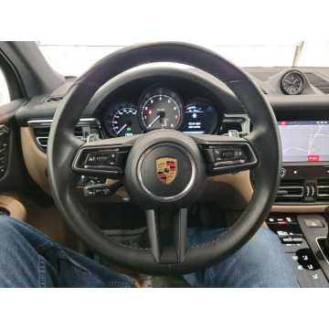 Porsche Macan  SUV 2023,  3.0 benzyna, automat - Na sprzedaż za 252 150 zł - Katowice - zdjęcie 7