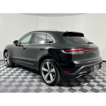 Porsche Macan  SUV 2023,  2.0 benzyna, automat - Na sprzedaż za 215 250 zł - Katowice - zdjęcie 5