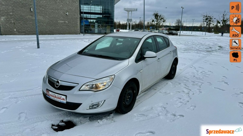 Opel Astra  Hatchback 2012,  1.6 benzyna - Na sprzedaż za 29 777 zł - Gdańsk