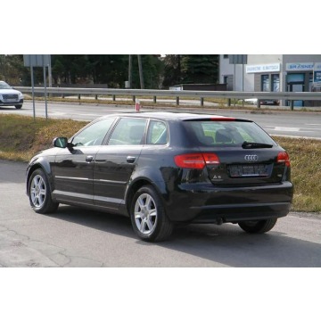 Audi A3  Liftback 2011,  1.6 diesel, automat - Na sprzedaż za 32 900 zł - Dojazdów - zdjęcie 4