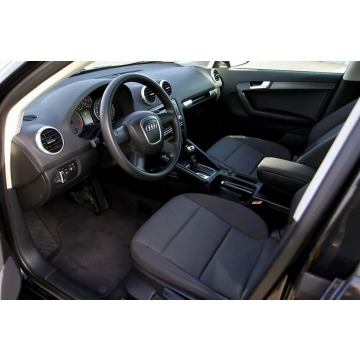 Audi A3  Liftback 2011,  1.6 diesel, automat - Na sprzedaż za 32 900 zł - Dojazdów - zdjęcie 7