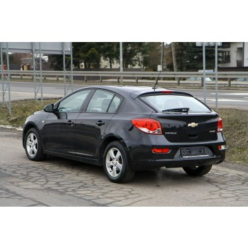 Chevrolet Cruze  Liftback 2011,  1.6 benzyna - Na sprzedaż za 21 900 zł - Dojazdów - zdjęcie 4