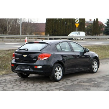 Chevrolet Cruze  Liftback 2011,  1.6 benzyna - Na sprzedaż za 21 900 zł - Dojazdów - zdjęcie 2