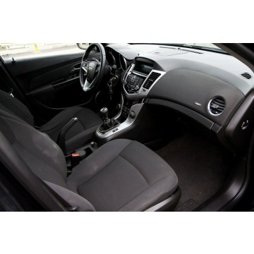 Chevrolet Cruze  Liftback 2011,  1.6 benzyna - Na sprzedaż za 21 900 zł - Dojazdów - zdjęcie 8