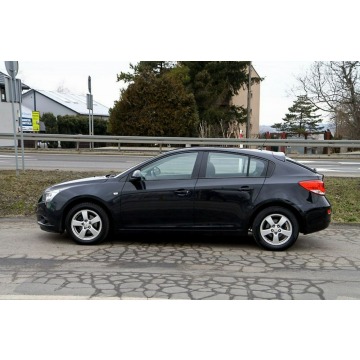Chevrolet Cruze  Liftback 2011,  1.6 benzyna - Na sprzedaż za 21 900 zł - Dojazdów - zdjęcie 5