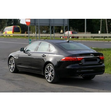 Jaguar XF  Sedan/Limuzyna 2018,  2.0 diesel, automat - Na sprzedaż za 95 900 zł - Dojazdów - zdjęcie 7