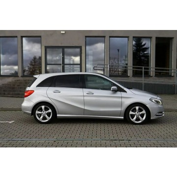 Mercedes - Benz B-klasa  Liftback 2014,  1.5 diesel, automat - Na sprzedaż za 43 900 zł - Dojazdów - zdjęcie 3
