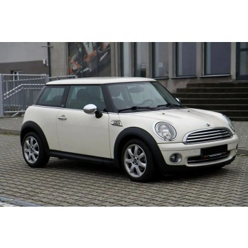 Mini ONE  Hatchback 2009,  1.4 benzyna - Na sprzedaż za 18 900 zł - Dojazdów - zdjęcie 3