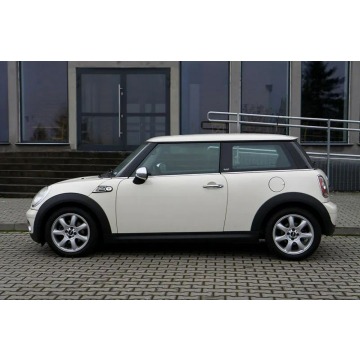 Mini ONE  Hatchback 2009,  1.4 benzyna - Na sprzedaż za 18 900 zł - Dojazdów - zdjęcie 5
