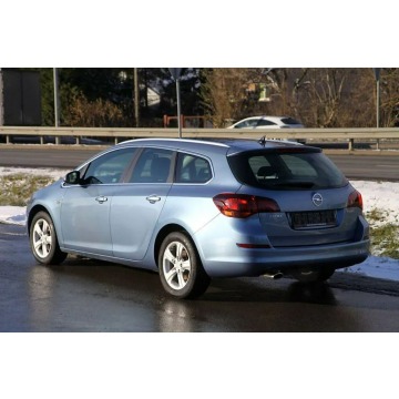Opel Astra 2011,  1.4 benzyna - Na sprzedaż za 22 900 zł - Dojazdów - zdjęcie 5