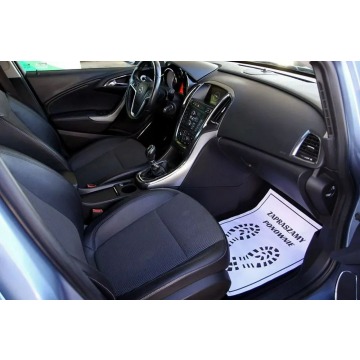 Opel Astra 2011,  1.4 benzyna - Na sprzedaż za 22 900 zł - Dojazdów - zdjęcie 8
