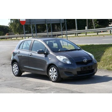 Toyota Yaris  Sedan/Limuzyna 2009,  1.3 benzyna - Na sprzedaż za 19 900 zł - Dojazdów - zdjęcie 3