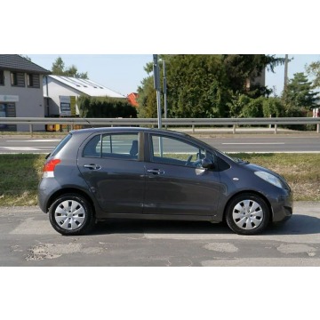 Toyota Yaris  Sedan/Limuzyna 2009,  1.3 benzyna - Na sprzedaż za 19 900 zł - Dojazdów - zdjęcie 5
