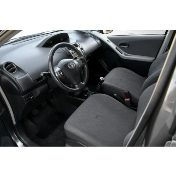 Toyota Yaris  Sedan/Limuzyna 2009,  1.3 benzyna - Na sprzedaż za 19 900 zł - Dojazdów - zdjęcie 7