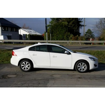 Volvo S60  Sedan/Limuzyna 2012,  1.6 diesel - Na sprzedaż za 33 900 zł - Dojazdów - zdjęcie 3