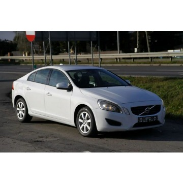 Volvo S60  Sedan/Limuzyna 2012,  1.6 diesel - Na sprzedaż za 33 900 zł - Dojazdów - zdjęcie 4