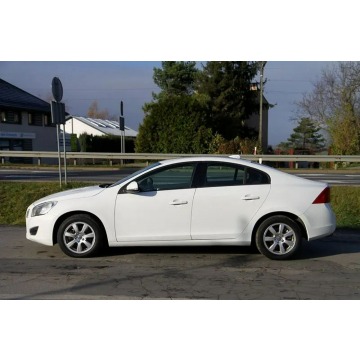 Volvo S60  Sedan/Limuzyna 2012,  1.6 diesel - Na sprzedaż za 33 900 zł - Dojazdów - zdjęcie 6