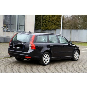 Volvo V50 2011,  2.0 diesel, automat - Na sprzedaż za 22 900 zł - Dojazdów - zdjęcie 2
