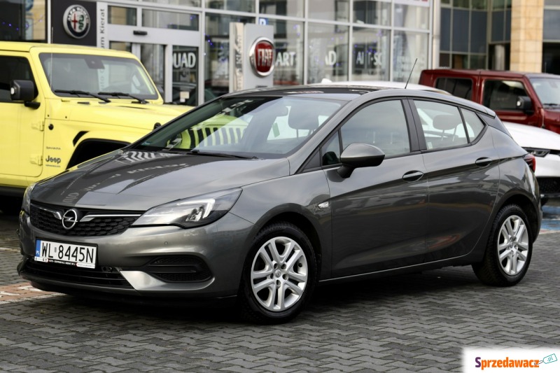 Opel Astra  Hatchback 2019,  1.2 benzyna - Na sprzedaż za 39 900 zł - Tychy
