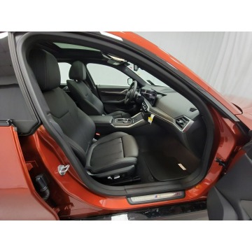BMW Seria 4  Sedan/Limuzyna 2024,  3.0 benzyna, automat - Na sprzedaż za 198 030 zł - Katowice - zdjęcie 10