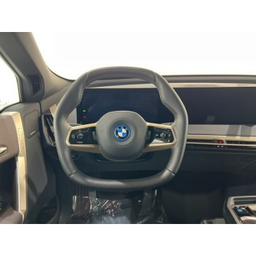 BMW iX  SUV 2024 elektryczny, automat - Na sprzedaż za 308 730 zł - Katowice - zdjęcie 7